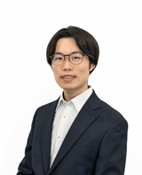  著者近影：山田 拓輝 