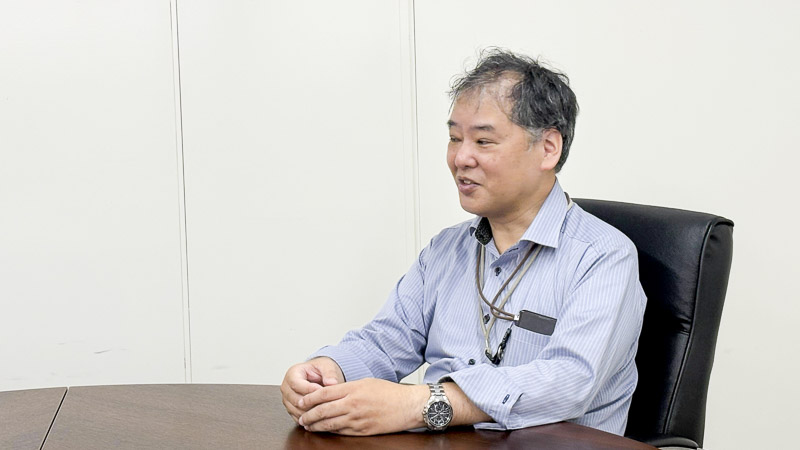 小川 邦之氏