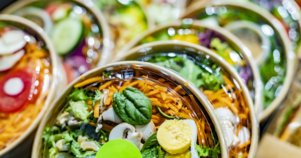 食品安全性の認定書の電子化にあたり、文書の信頼性担保と業務効率化・サービス向上を実現